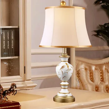 Европейские настольные лампы из белой смолы в стиле ретро в загородном стиле, американский креативный светильник с диммером, тканевый декор, прикроватная тумбочка, фойе и студия LJDS004