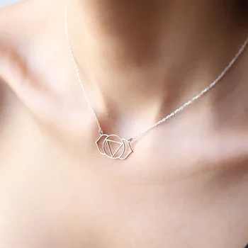 Женское ожерелье с подвеской, выдолбленный лепесток, геометрическая фигура, модное ожерелье из нержавеющей стали, кубинская цепочка, цепочка для ключиц, подарок