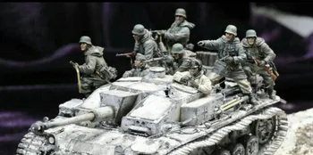 классический Немецкий бронированный солдат в масштабе 1/35 Charge, 8 человек, миниатюры из смолы времен Второй мировой войны, комплект фигурок, Бесплатная доставка