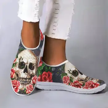 אופנה עלה גולגולת עיצוב להחליק על נעליים נוח לנשימה בית נעלי קיץ הליכה נעלי רשת נעלי Zapatos